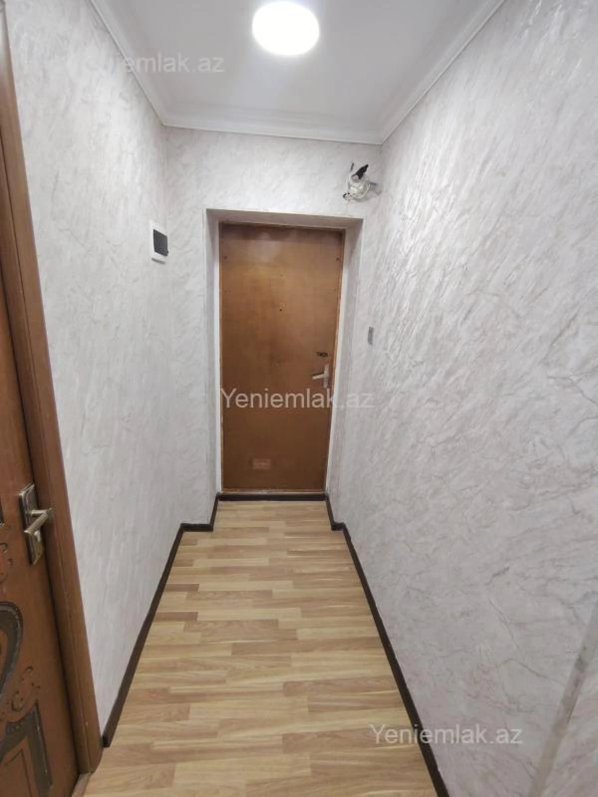 Satılır 3 otaqlı köhnə tikili 70 m²