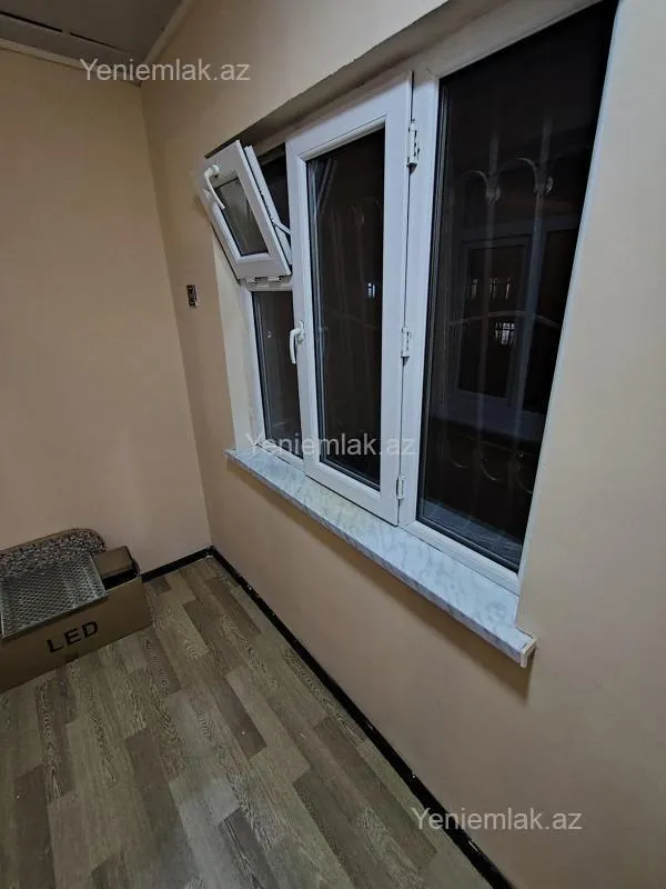 Satılır 3 otaqlı köhnə tikili 70 m²