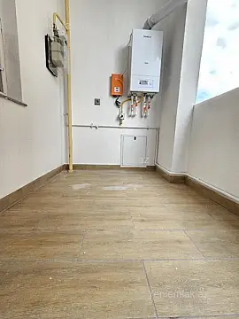 Satılır 2 otaqlı köhnə tikili 60 m²