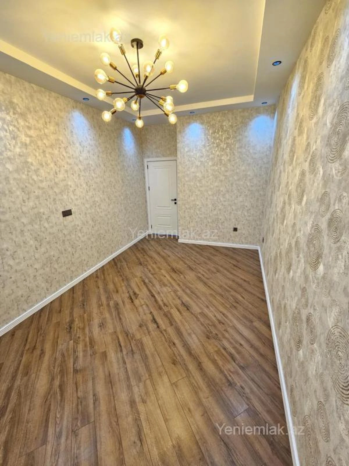 Satılır 2 otaqlı köhnə tikili 60 m²