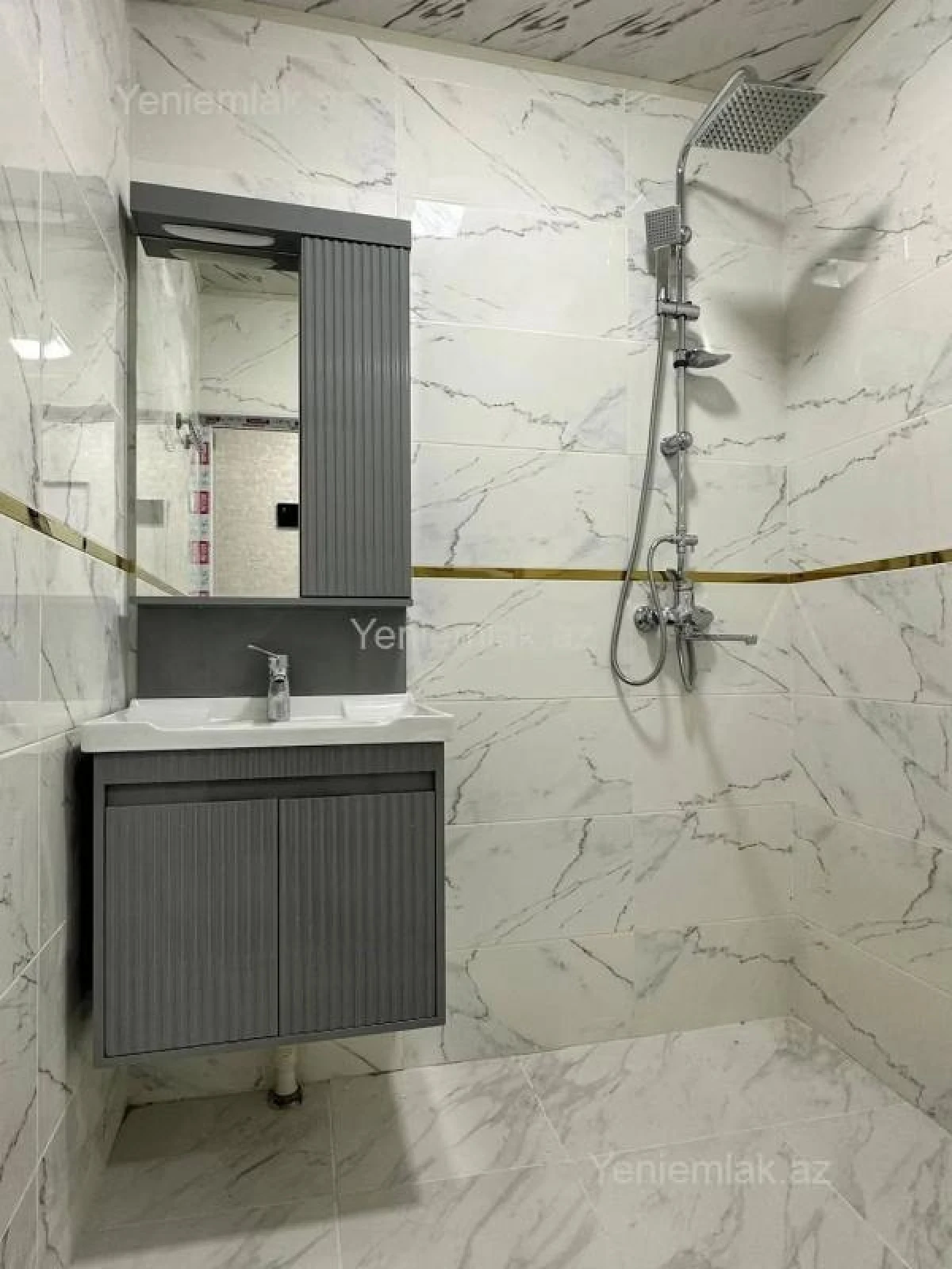 Satılır 3 otaqlı köhnə tikili 60 m²