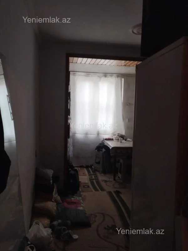 Satılır 1 otaqlı köhnə tikili 36 m²