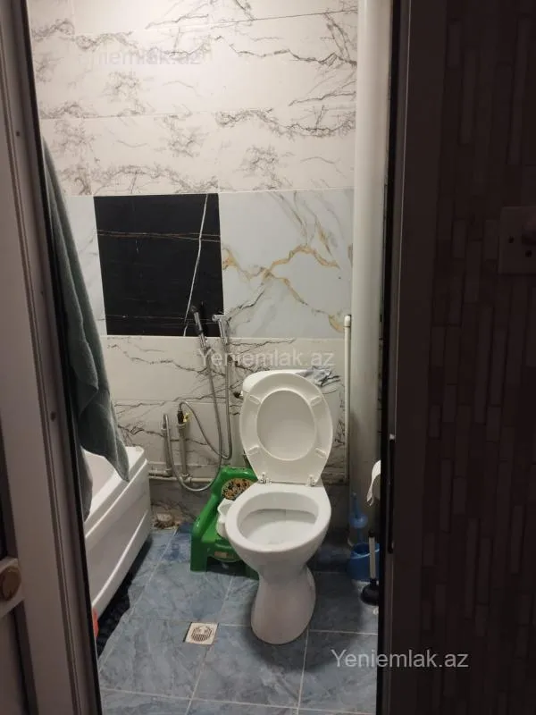 Satılır 1 otaqlı köhnə tikili 36 m²