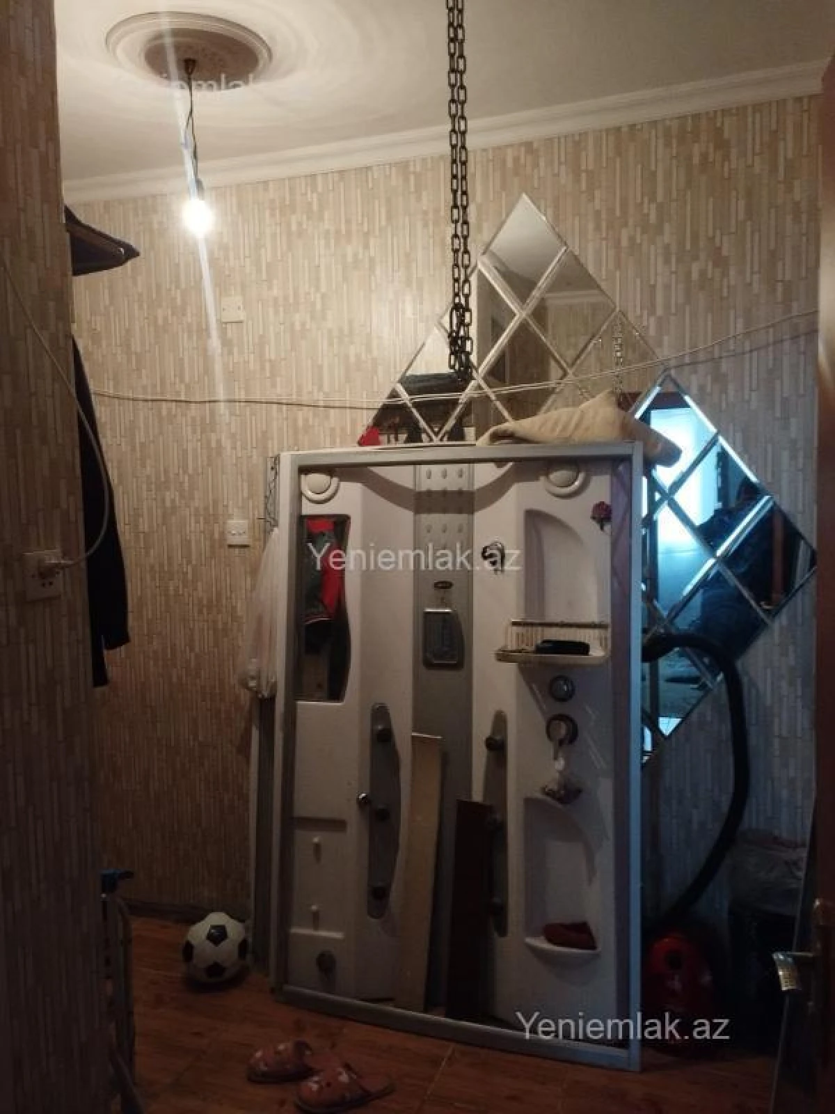 Satılır 1 otaqlı köhnə tikili 36 m²