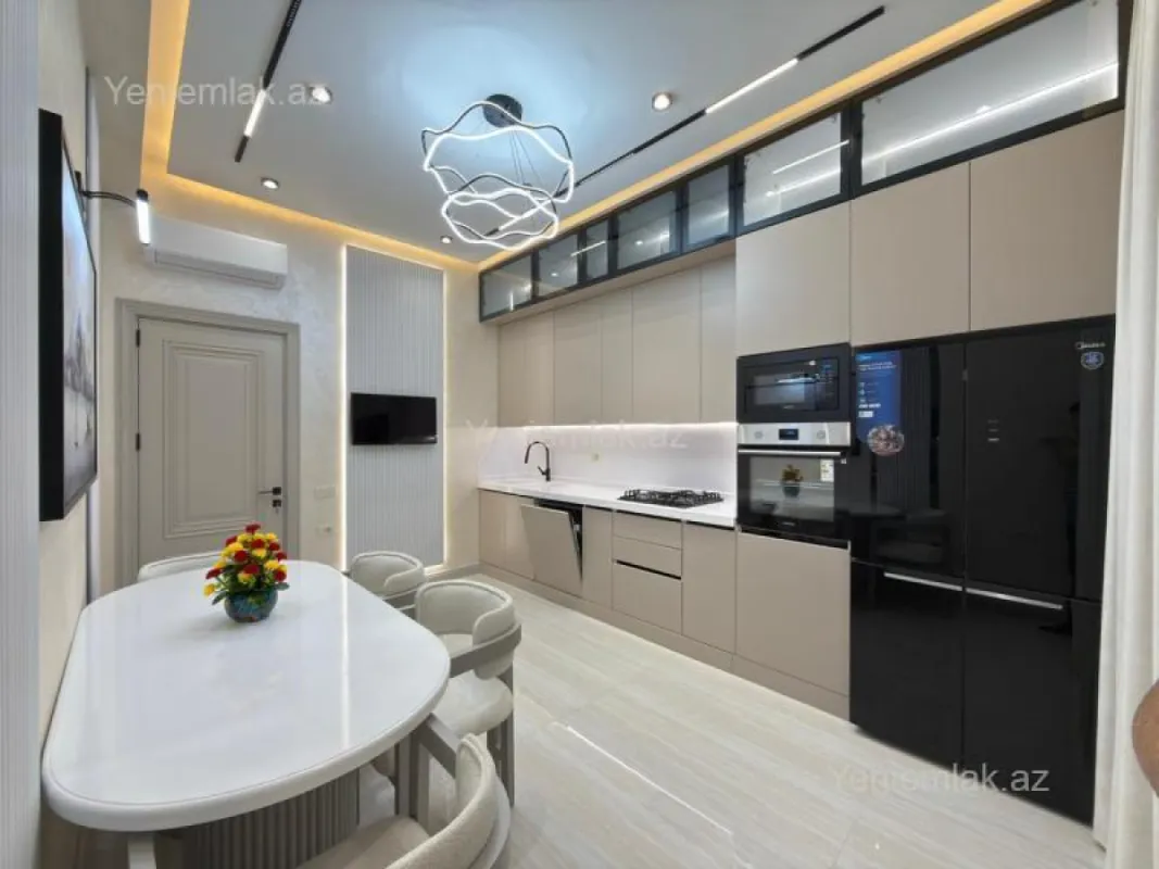 Satılır 2 otaqlı yeni tikili 92 m²