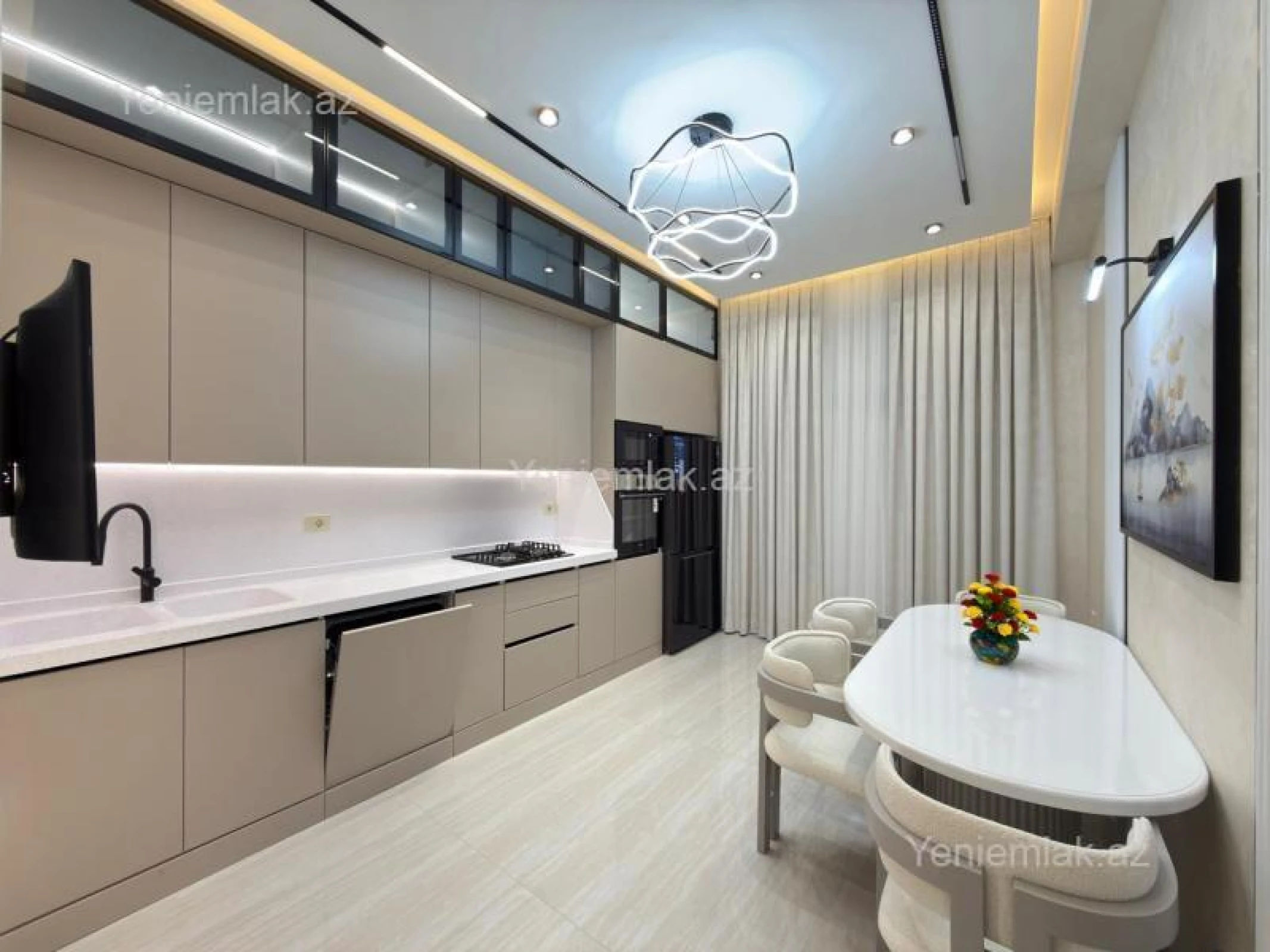 Satılır 2 otaqlı yeni tikili 92 m²