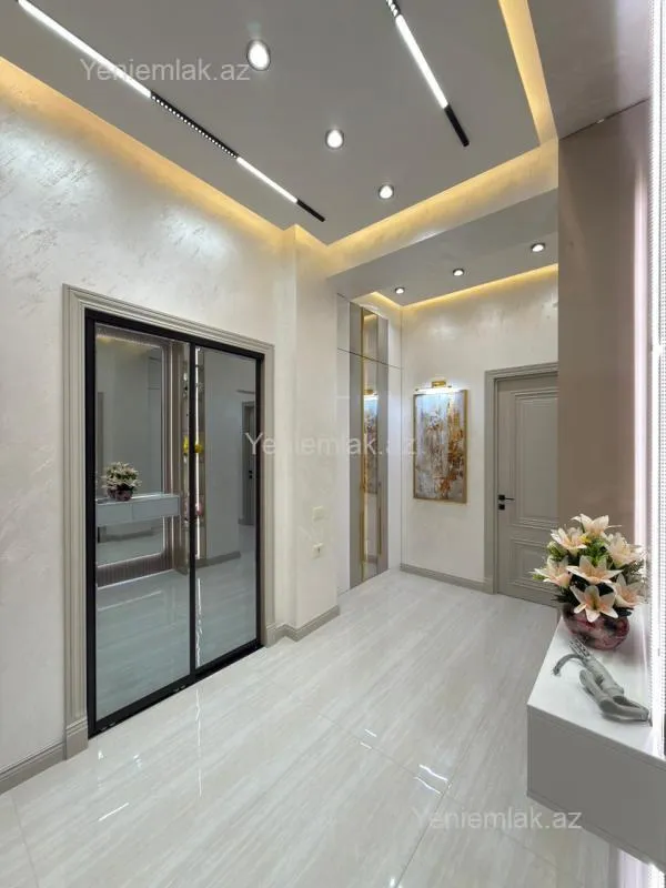 Satılır 2 otaqlı yeni tikili 92 m²