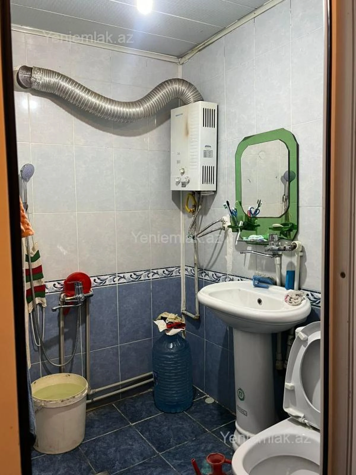 Satılır 2 otaqlı köhnə tikili 50 m²