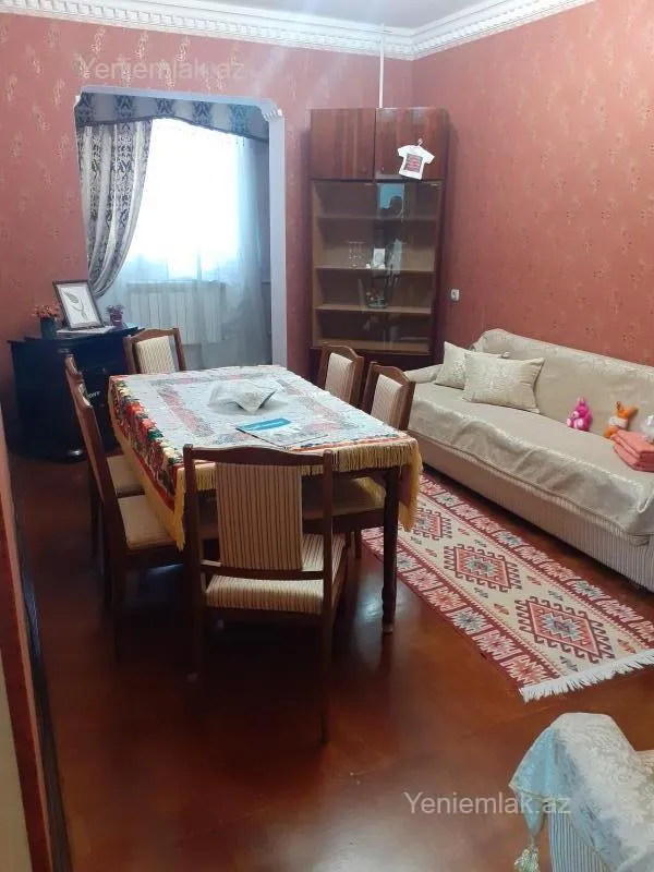 Satılır 2 otaqlı köhnə tikili 60 m²