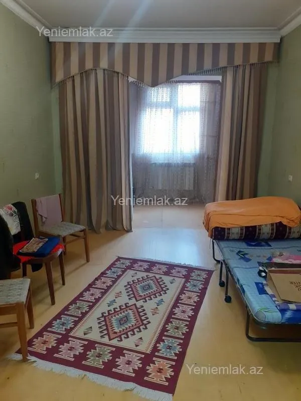 Satılır 2 otaqlı köhnə tikili 60 m²