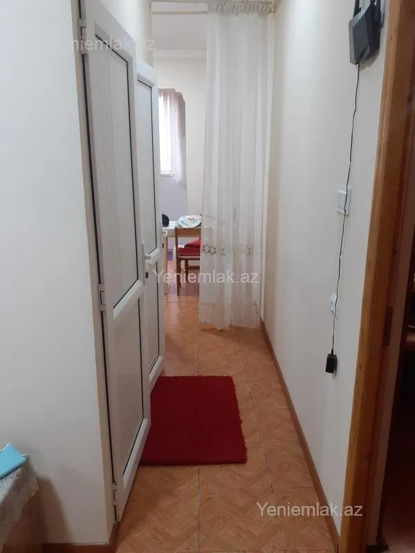 Satılır 2 otaqlı köhnə tikili 60 m²