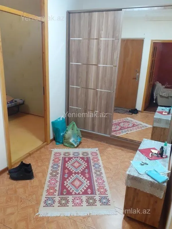 Satılır 2 otaqlı köhnə tikili 60 m²