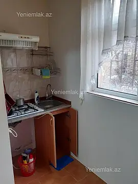 Satılır 2 otaqlı köhnə tikili 60 m²