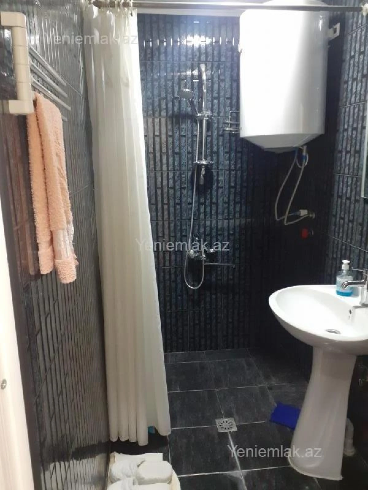 Satılır 2 otaqlı köhnə tikili 60 m²