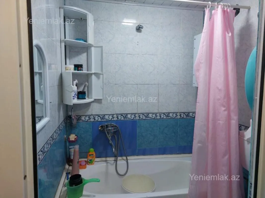Satılır 2 otaqlı köhnə tikili 54 m²