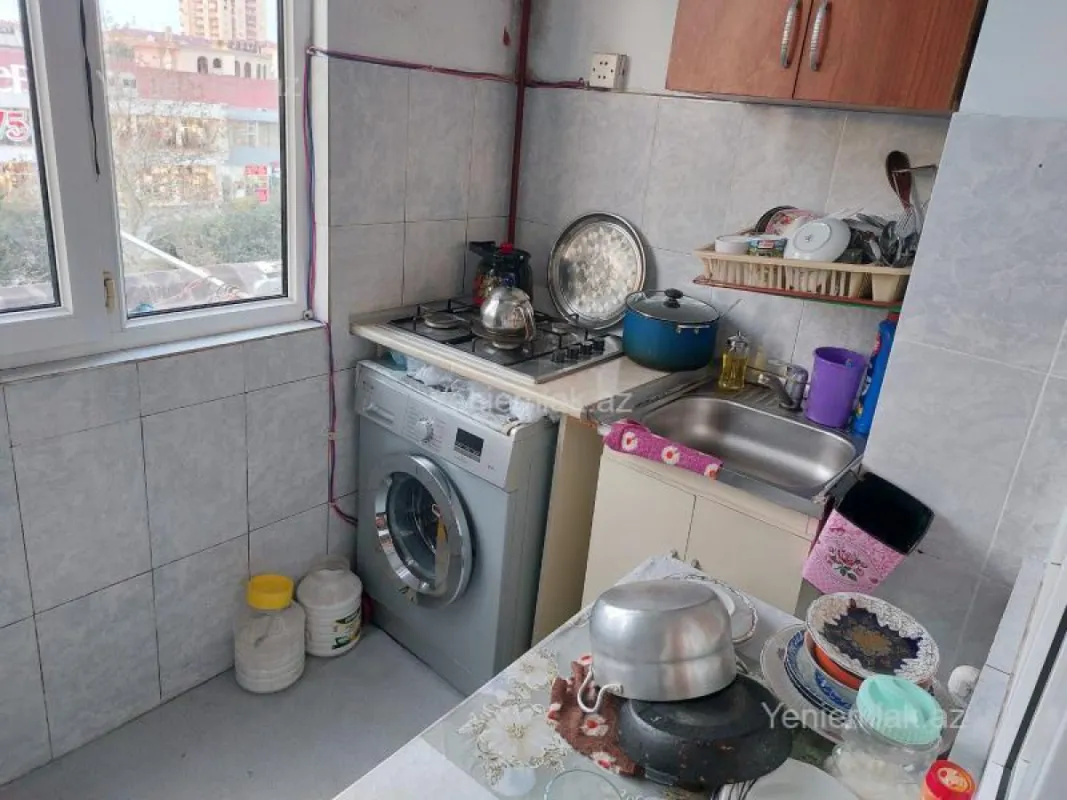 Satılır 2 otaqlı köhnə tikili 54 m²