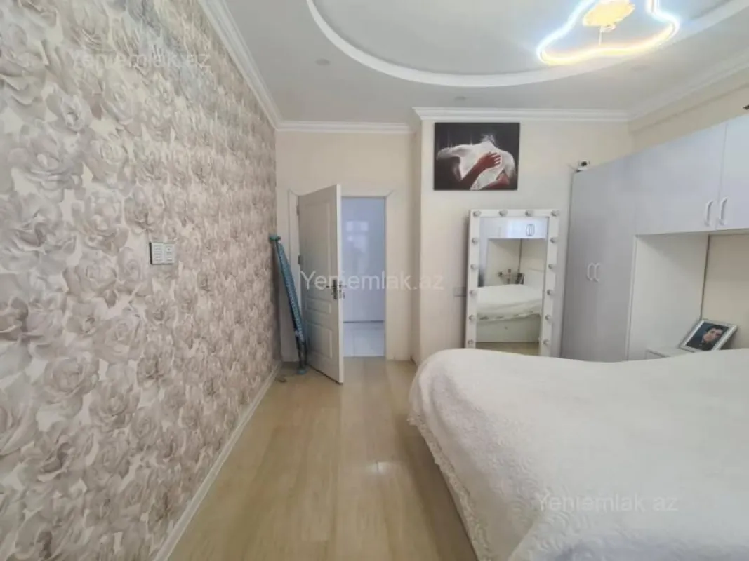 Satılır 2 otaqlı yeni tikili 55 m²