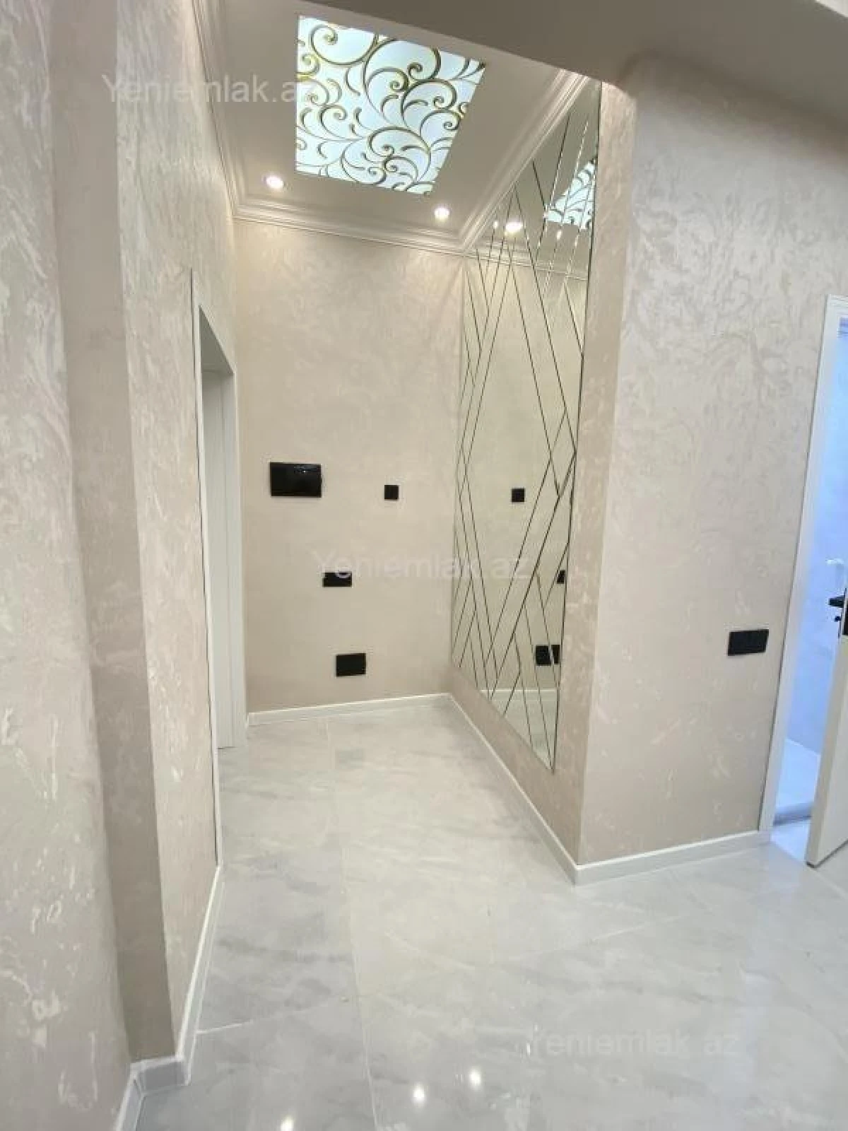 Satılır 3 otaqlı yeni tikili 80 m²