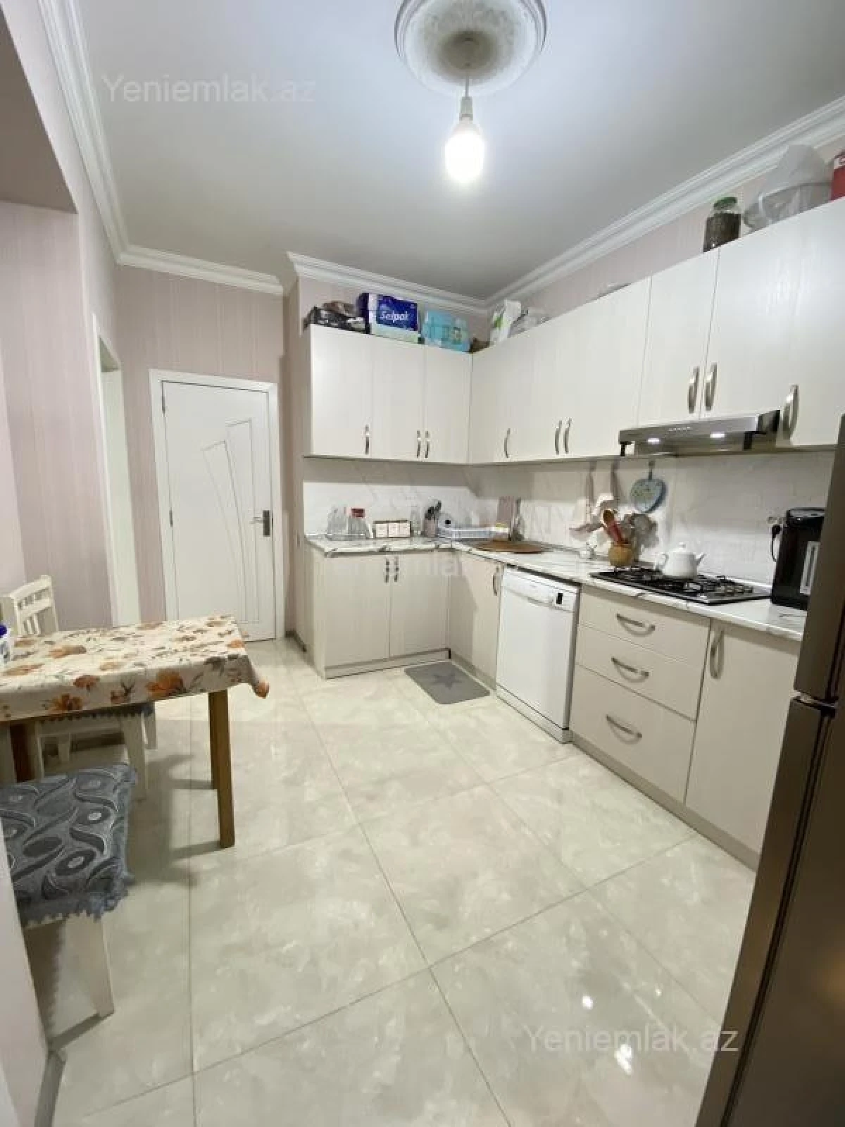Satılır 3 otaqlı yeni tikili 90 m²