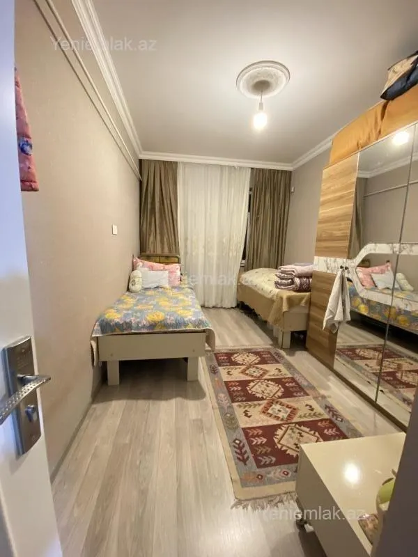 Satılır 3 otaqlı yeni tikili 90 m²