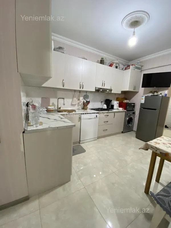 Satılır 3 otaqlı yeni tikili 90 m²