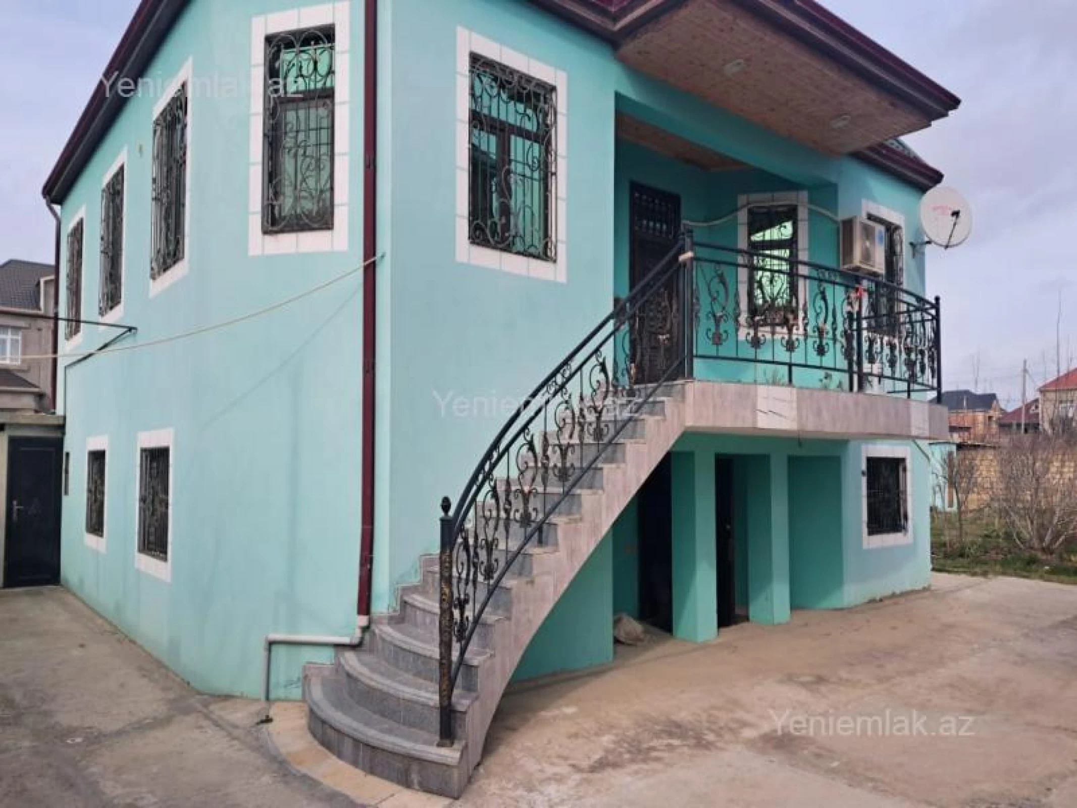 Satılır 4 otaqlı həyət evi 120 m²
