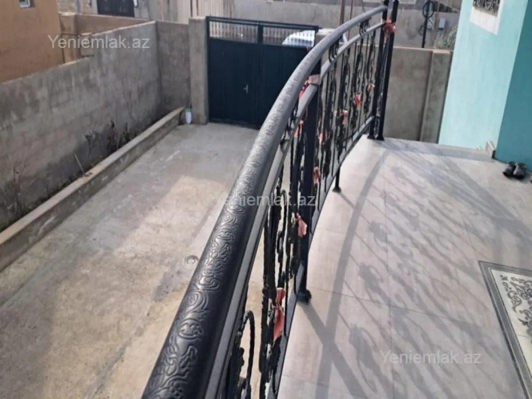 Satılır 4 otaqlı həyət evi 120 m²