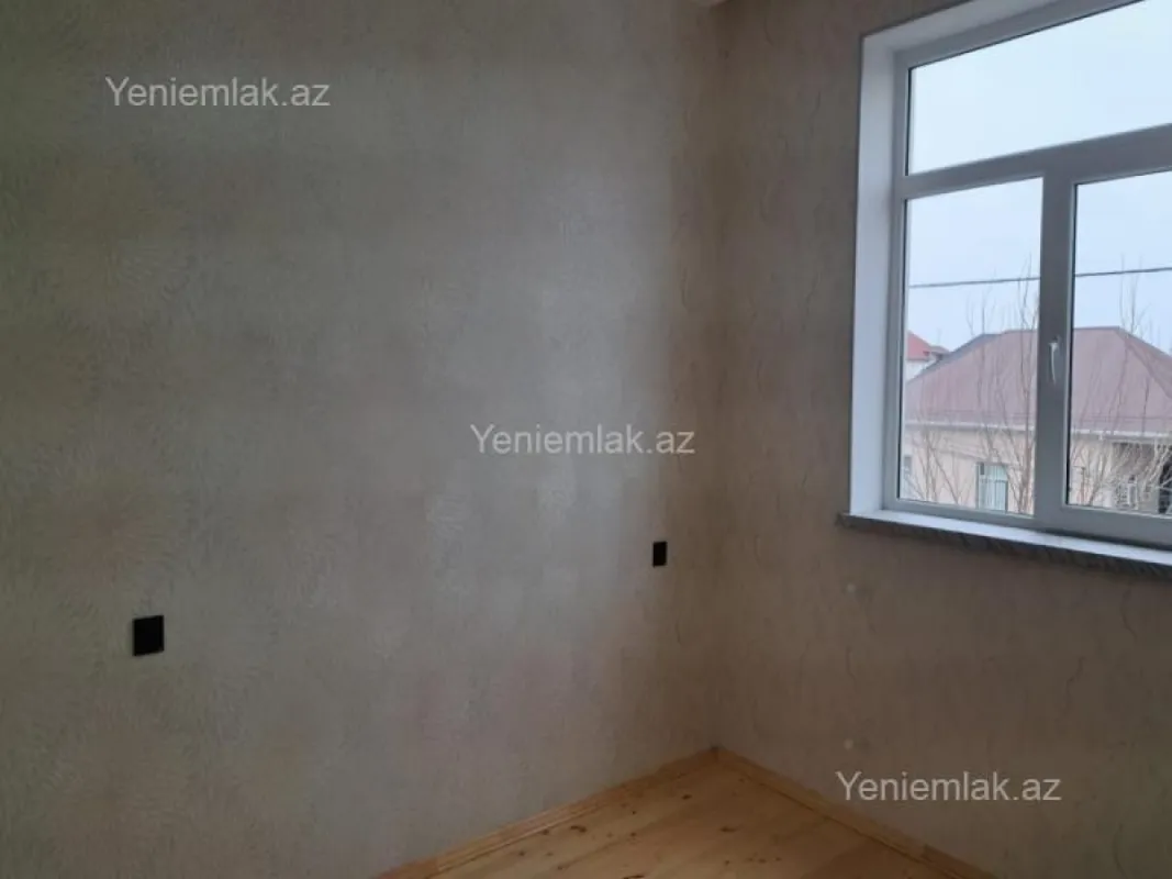 Satılır 4 otaqlı həyət evi 140 m²