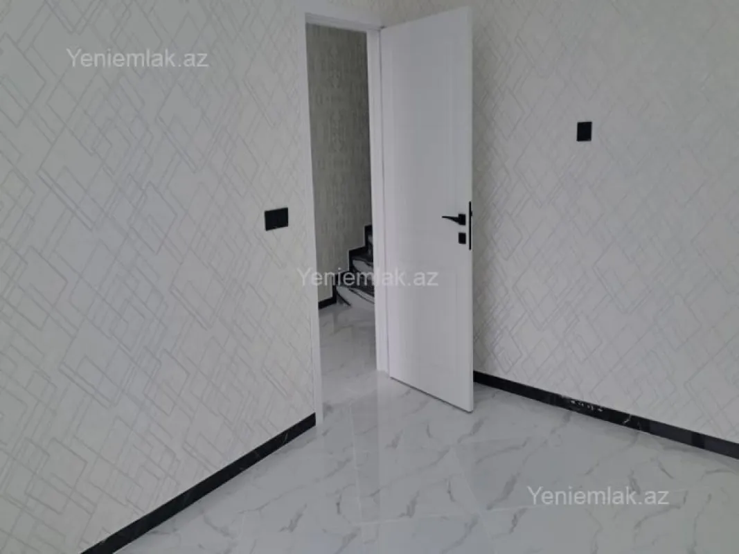 Satılır 4 otaqlı həyət evi 140 m²