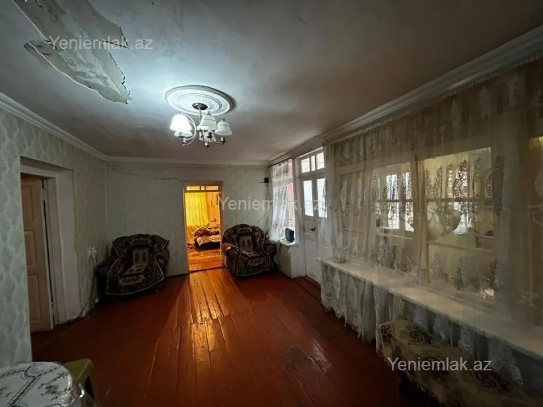 Satılır 4 otaqlı həyət evi 120 m²