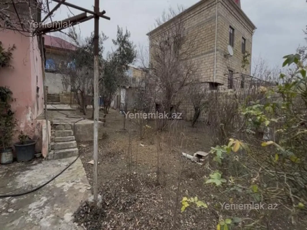 Satılır 4 otaqlı həyət evi 120 m²