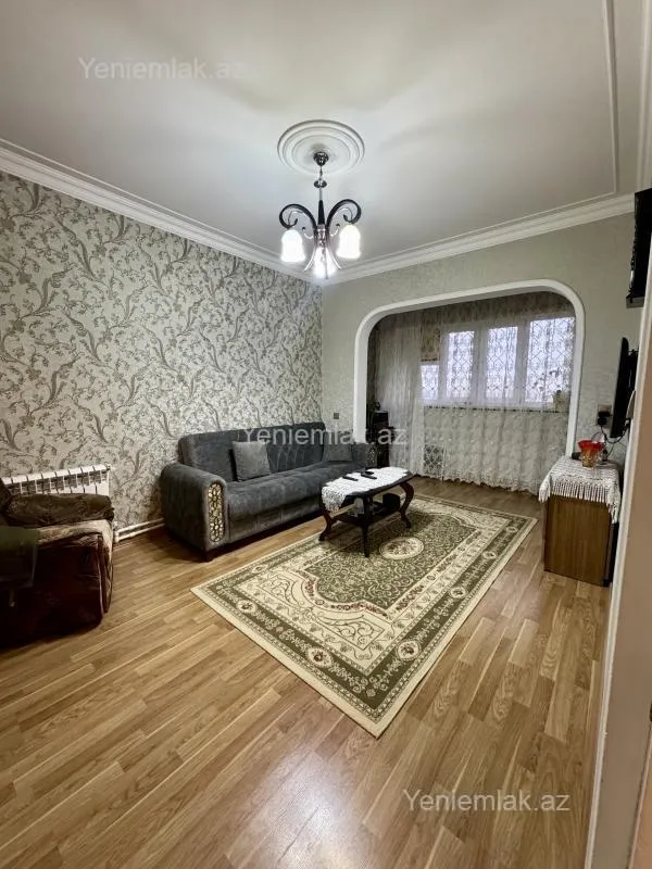Satılır 3 otaqlı köhnə tikili 85 m²