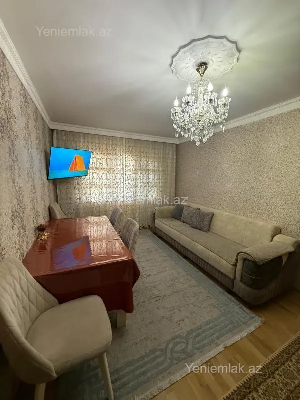 Satılır 2 otaqlı köhnə tikili 50 m²