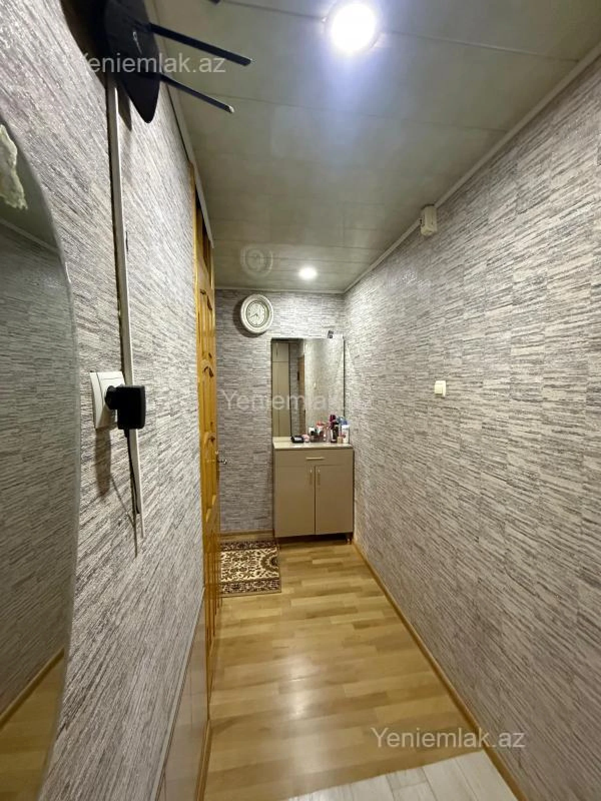 Satılır 2 otaqlı köhnə tikili 50 m²