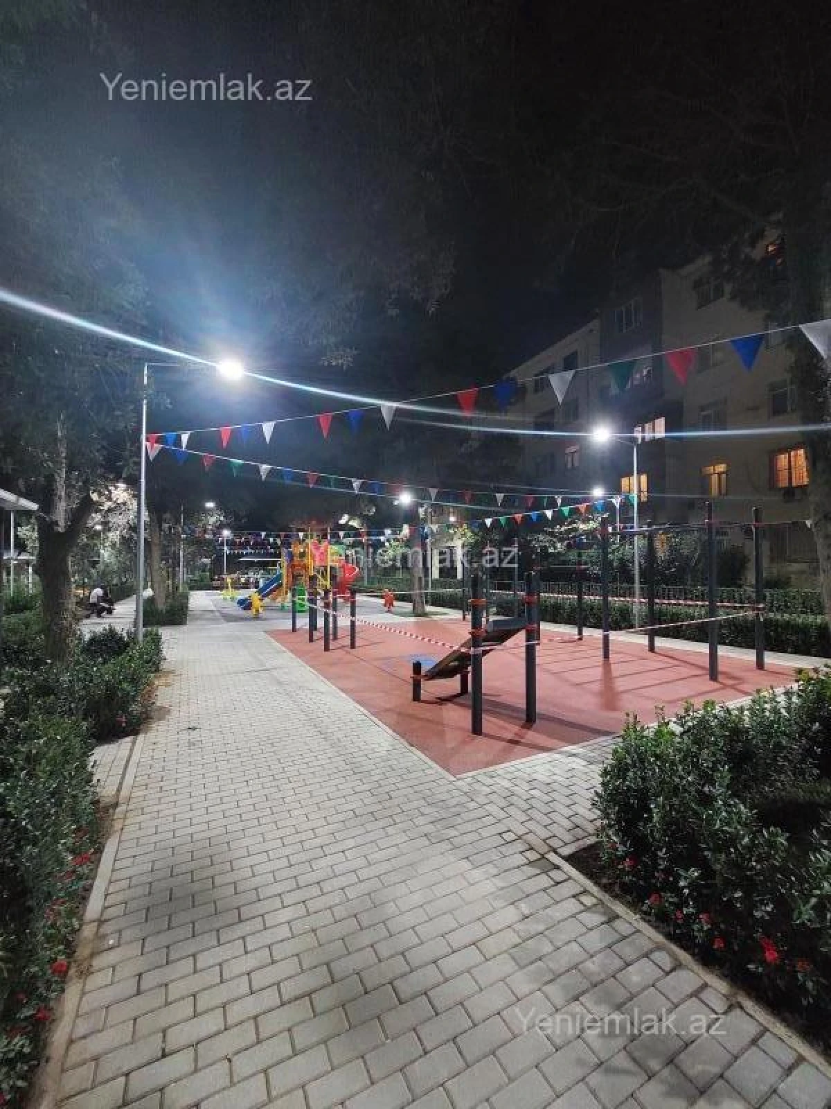 Satılır 2 otaqlı köhnə tikili 52 m²