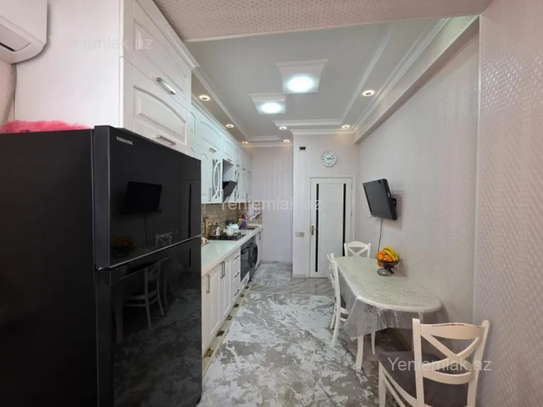 Satılır 3 otaqlı yeni tikili 86 m²