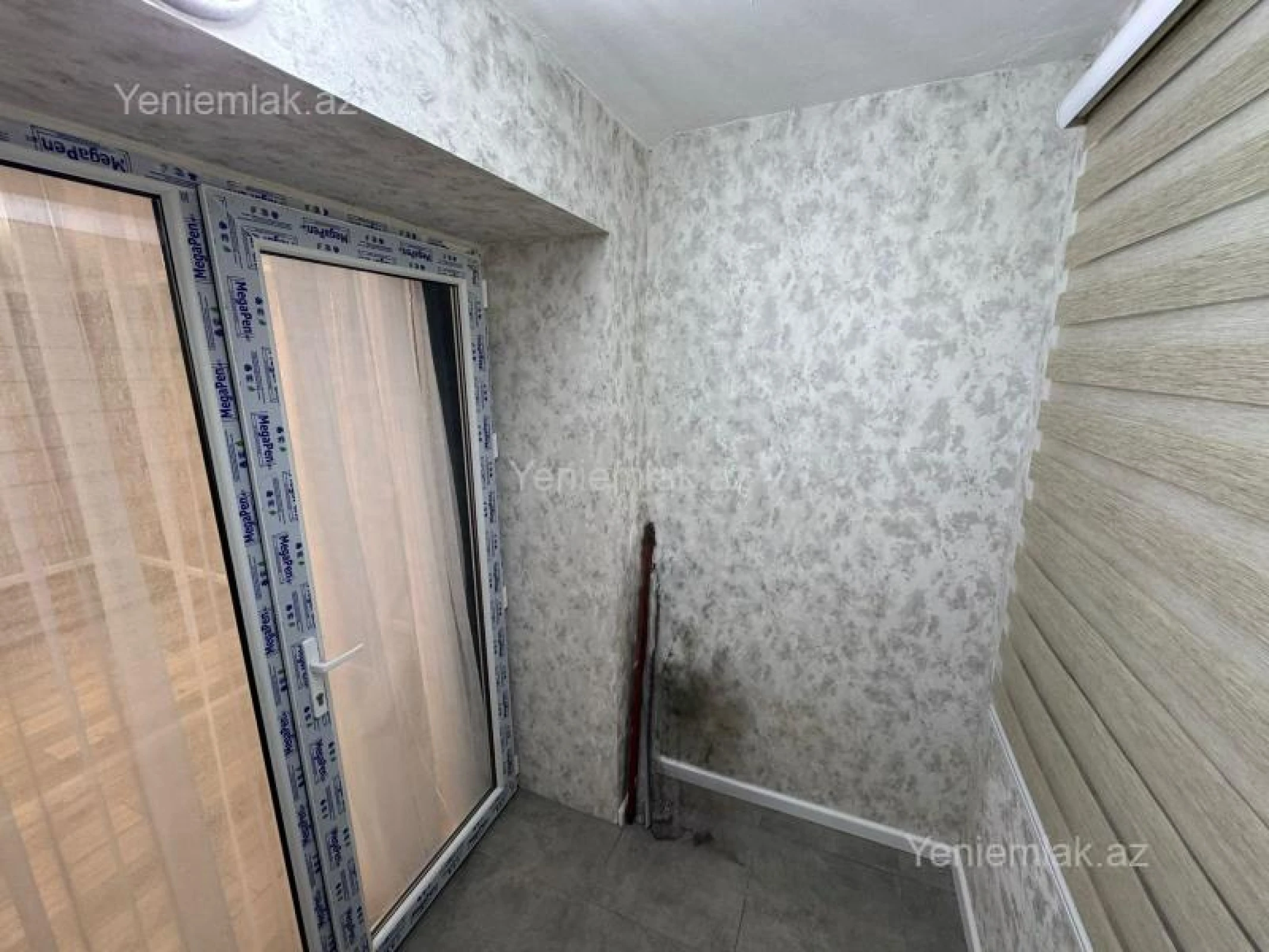 Satılır 3 otaqlı köhnə tikili 80 m²