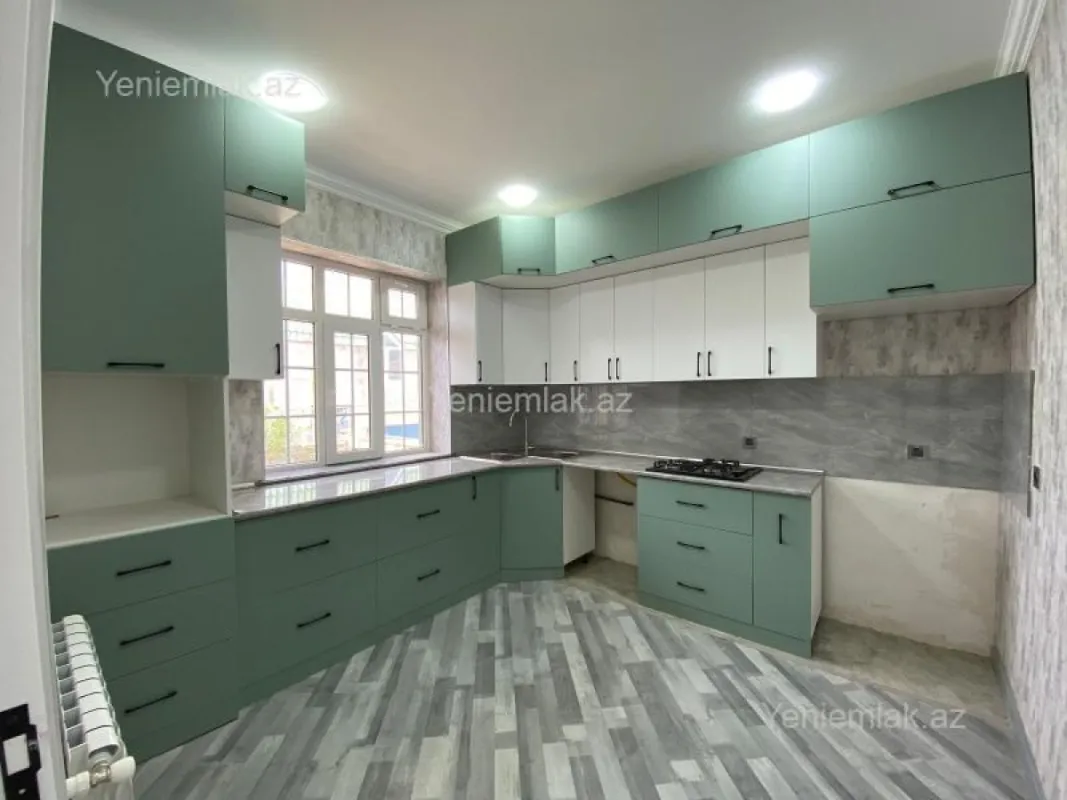 Satılır 4 otaqlı həyət evi 150 m²