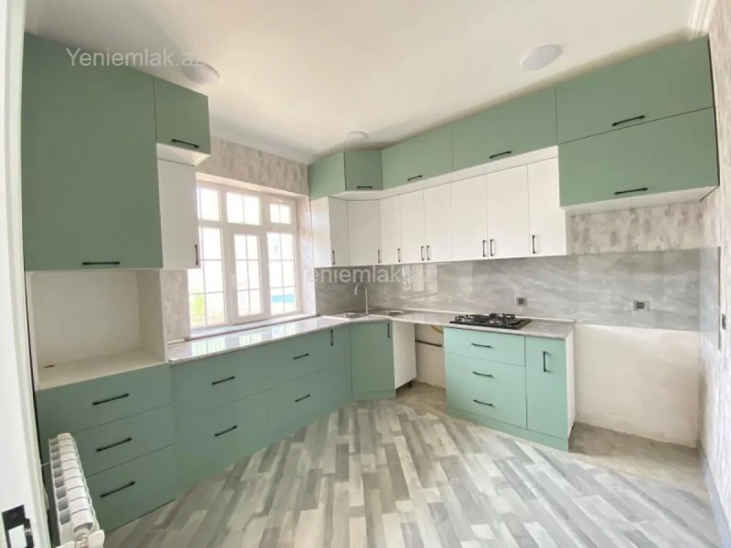 Satılır 4 otaqlı həyət evi 150 m²