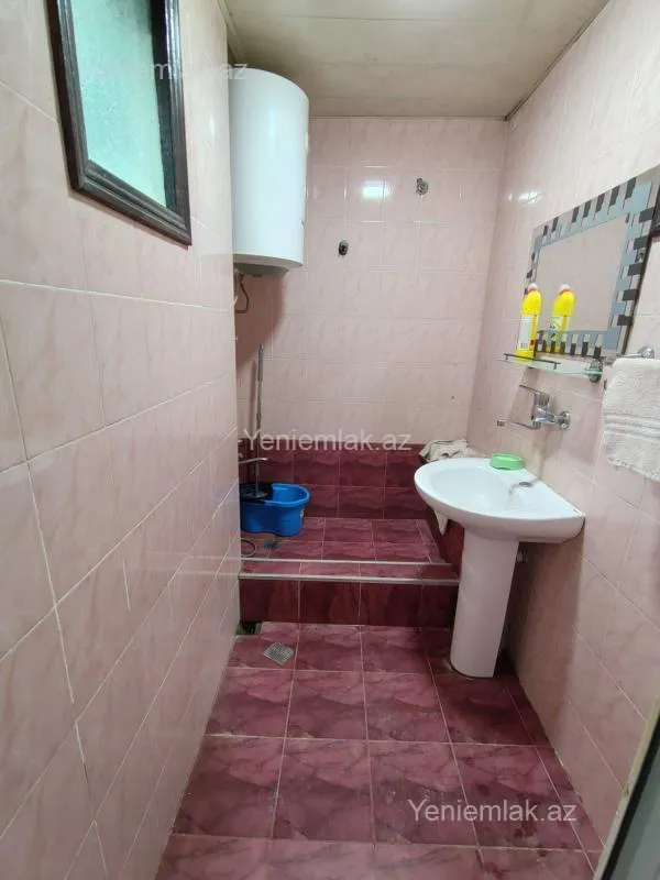 Satılır 3 otaqlı köhnə tikili 55 m²