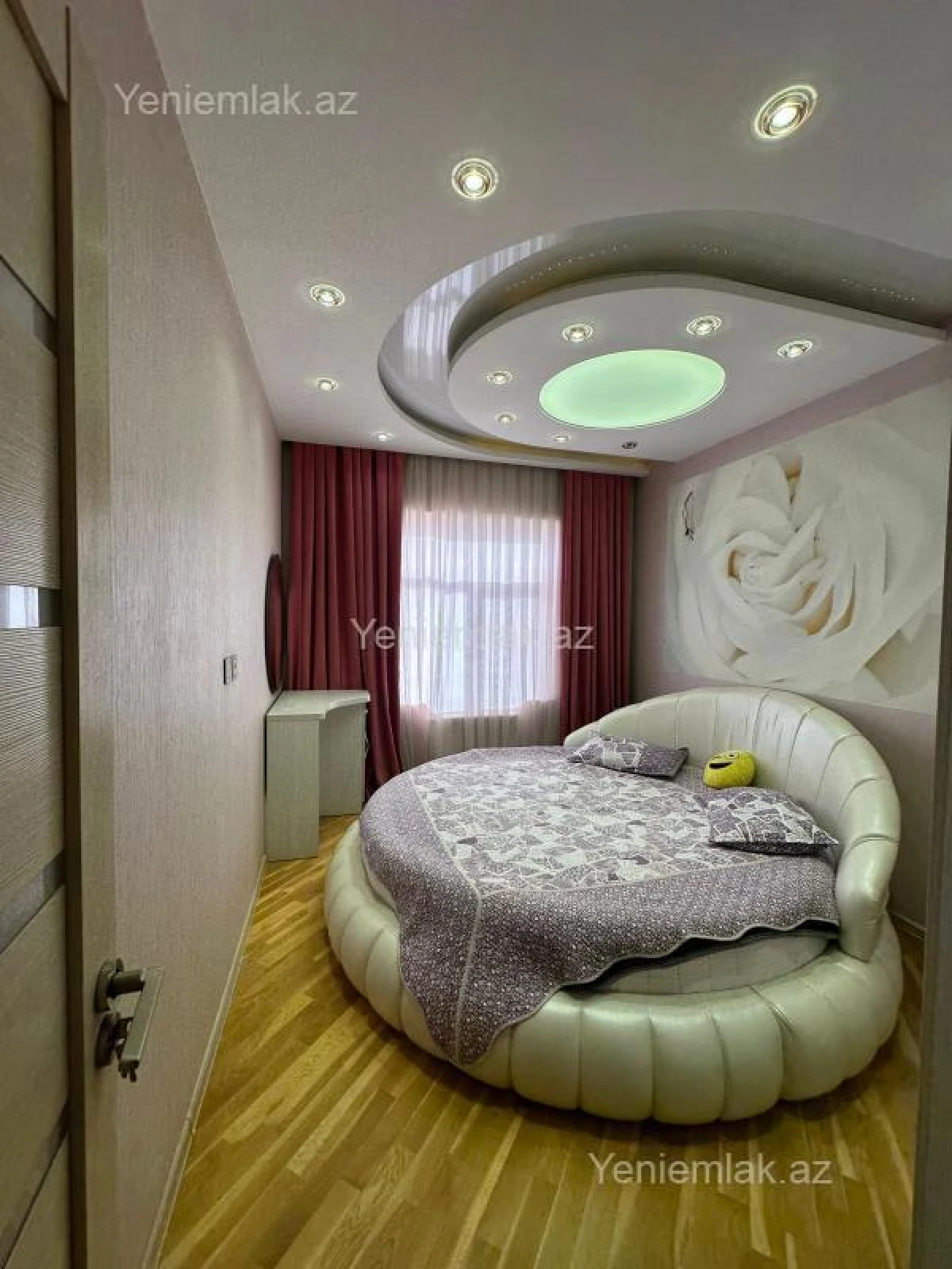 Satılır 3 otaqlı yeni tikili 90 m²