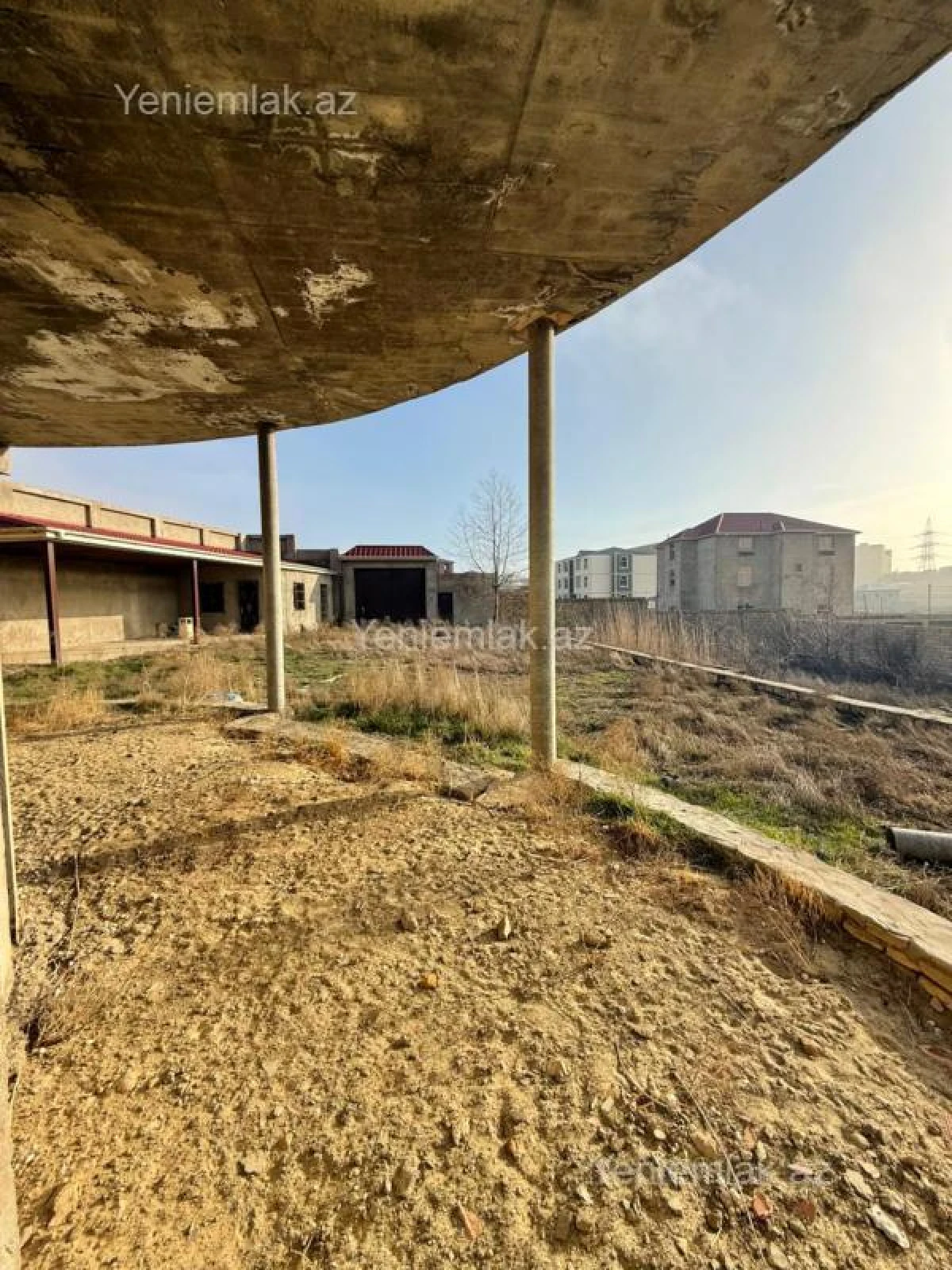 Satılır 7 otaqlı həyət evi 300 m²