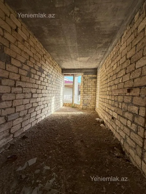 Satılır 7 otaqlı həyət evi 300 m²
