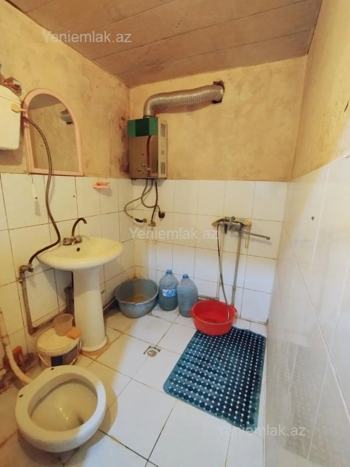 Satılır 2 otaqlı köhnə tikili 46 m²