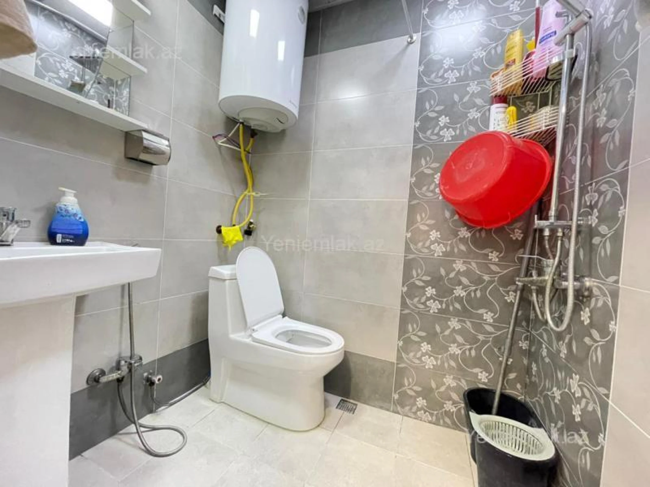 Satılır 2 otaqlı köhnə tikili 40 m²