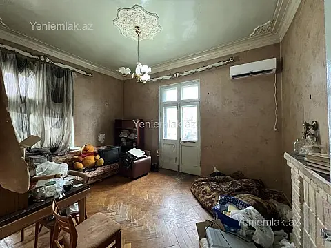 Satılır 3 otaqlı köhnə tikili 75 m²