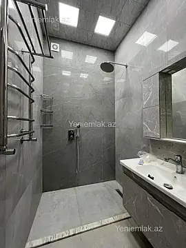 Satılır 3 otaqlı köhnə tikili 75 m²