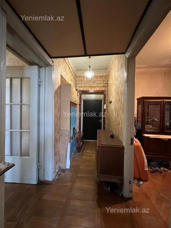 Satılır 3 otaqlı köhnə tikili 75 m²