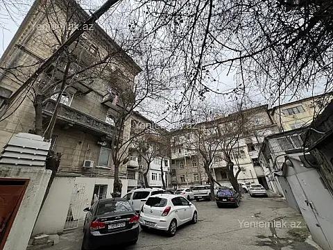 Satılır 3 otaqlı köhnə tikili 75 m²