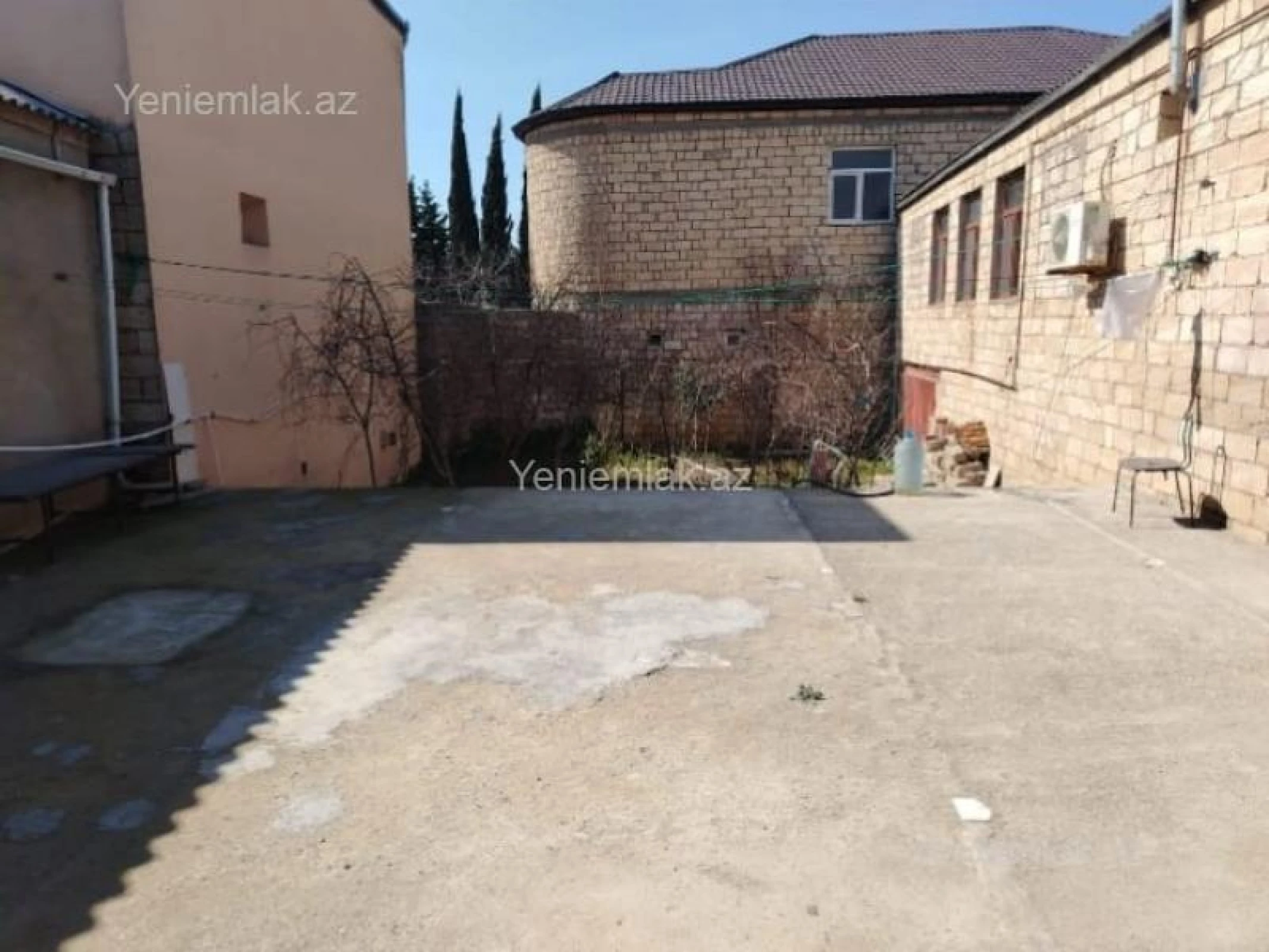 Satılır 5 otaqlı həyət evi 200 m²